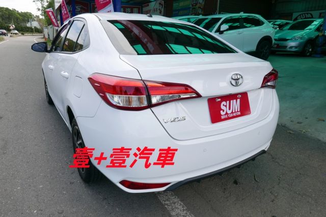 認證通過全車原鈑件 保證里程 9安全氣囊 鋁圈倒車顯影  第6張相片