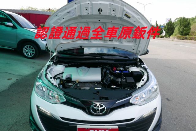 認證通過全車原鈑件 保證里程 9安全氣囊 鋁圈倒車顯影  第17張相片