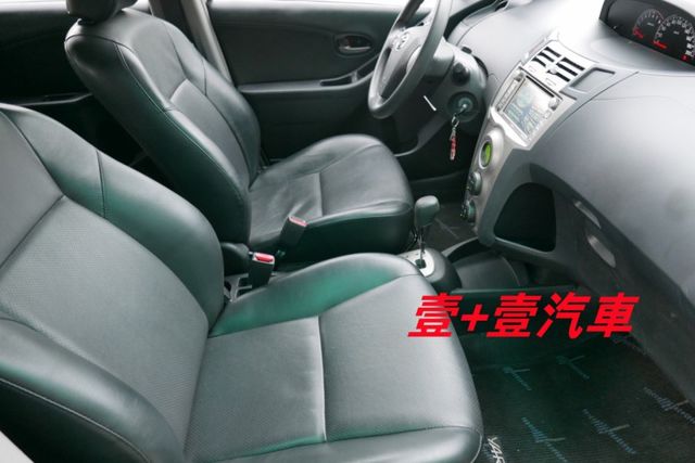 一手車 認證通過全車原鈑件 只跑6萬初保證里程 車況超優 內裝美  第7張相片