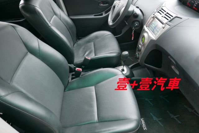 一手車 認證通過全車原鈑件 只跑6萬初保證里程 車況超優 內裝美  第8張相片