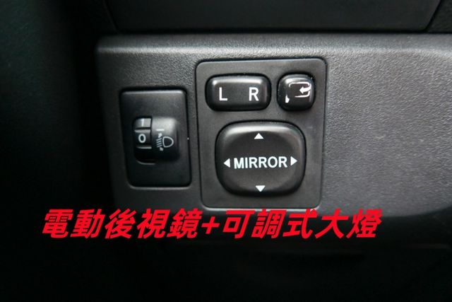 一手車 認證通過全車原鈑件 只跑6萬初保證里程 車況超優 內裝美  第12張相片