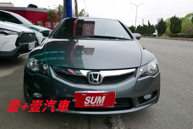 一手車 認證通過全車原鈑件 只跑6萬多保證里程 安卓機 倒車顯影 衛星導航 行車紀錄器  第2張相片