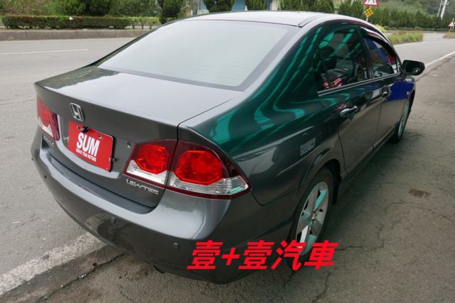 一手車 認證通過全車原鈑件 只跑6萬多保證里程 安卓機 倒車顯影 衛星導航 行車紀錄器  第4張相片