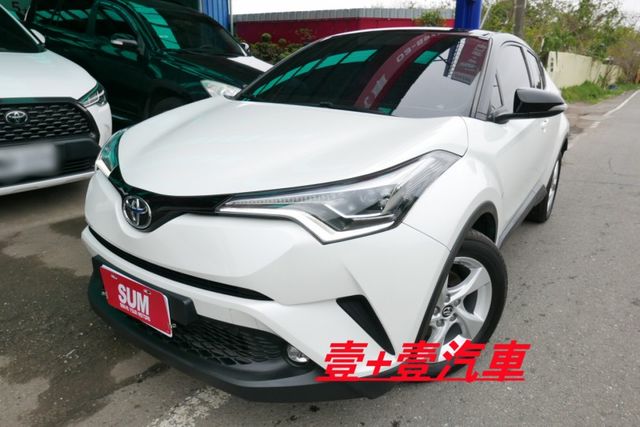 一手車 認證通過全車原鈑件 只跑5萬多保證里程 i-key 雙前電熱椅 安卓機 衛星導航 倒車顯影  第1張相片