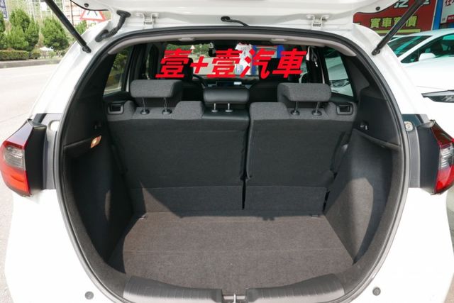 認證通過全車原鈑件 跑2萬多保證里程 跟車系統 車道偏移 盲點偵測 安卓機 LED頭燈 原廠保養  第10張相片