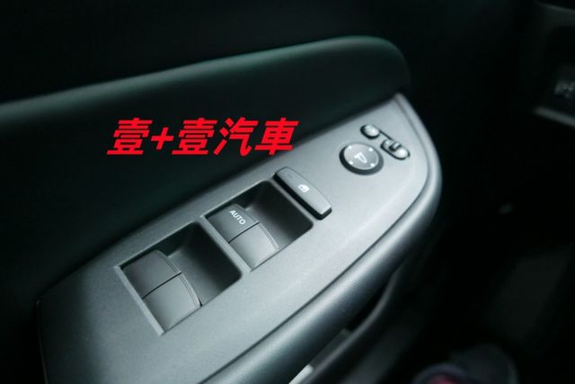 認證通過全車原鈑件 跑2萬多保證里程 跟車系統 車道偏移 盲點偵測 安卓機 LED頭燈 原廠保養  第14張相片