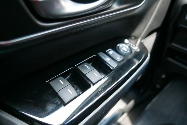 認證通過全車原鈑件 只跑1萬多保證里程 車道偏移 急煞系統 倒車顯影 防滑系統 跟車系統  第11張相片