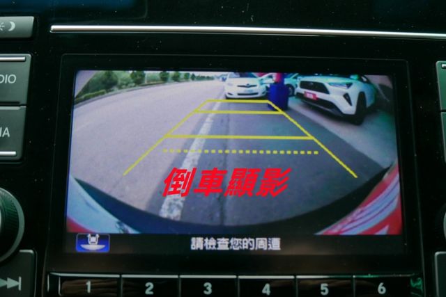 認證通過全車原鈑件 只跑1萬多保證里程 車道偏移 急煞系統 倒車顯影 防滑系統 跟車系統  第14張相片