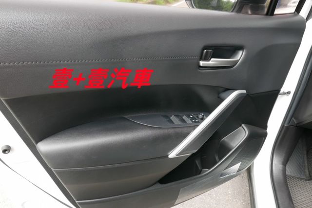 油電 認證通過全車原鈑件只跑4萬多保證里程 車道偏移 跟車系統 急煞系統  第10張相片
