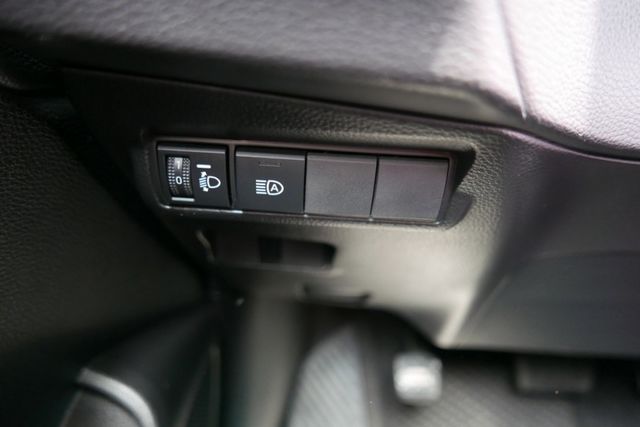 油電 認證通過全車原鈑件只跑4萬多保證里程 車道偏移 跟車系統 急煞系統  第11張相片
