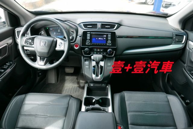 一手車 認證通過全車原鈑件只跑1萬多保證里程 車道偏移 跟車系統 防滑系統 I-KEY摸門 自動煞停  第9張相片