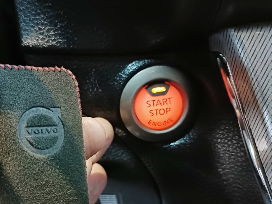 2015年nissan日產SENTRA 1.8L AERO頂級 sport運動版 現車桃園 超省油超好開 認證車  第7張相片