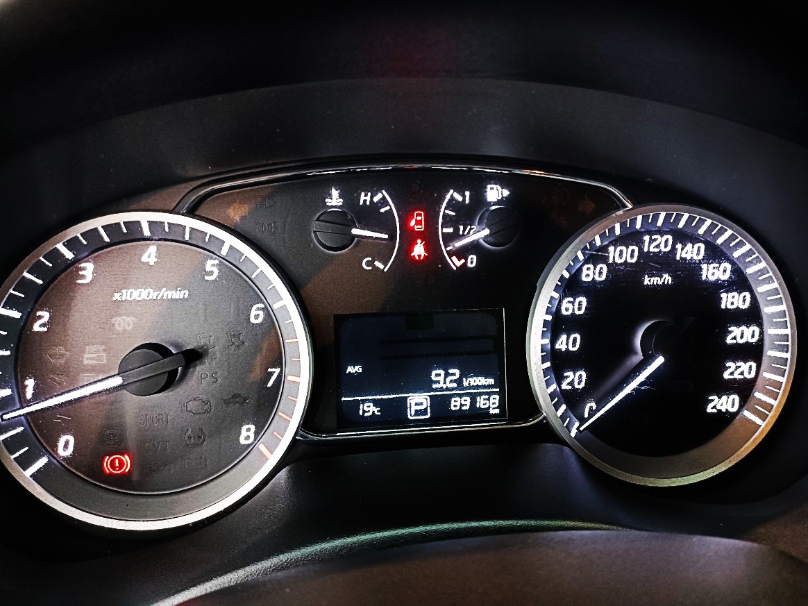 2015年nissan日產SENTRA 1.8L AERO頂級 sport運動版 現車桃園 超省油超好開 認證車  第8張相片
