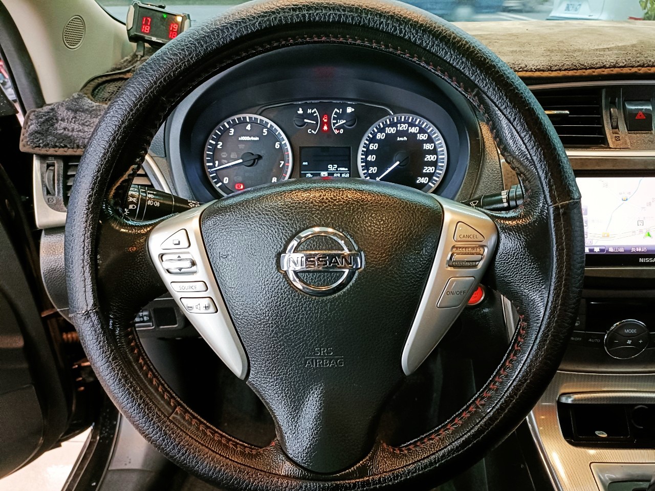 2015年nissan日產SENTRA 1.8L AERO頂級 sport運動版 現車桃園 超省油超好開 認證車  第9張相片