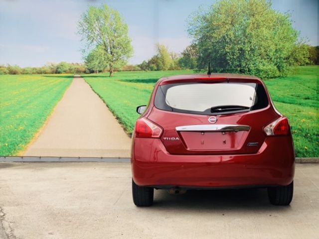 NISSAN日產 TIIDA  第3張相片
