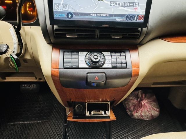 NISSAN日產 SERENA Q-RV  第14張相片