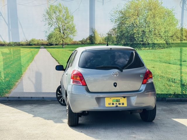 TOYOTA豐田 YARIS  第3張相片