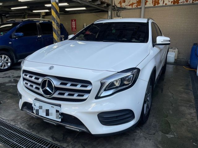 M-BENZ賓士 GLA180  第1張相片