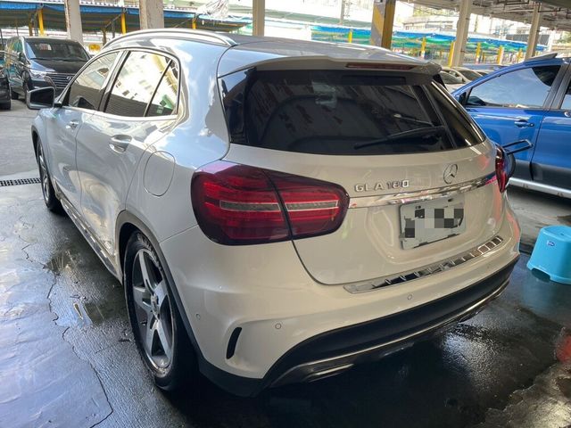 M-BENZ賓士 GLA180  第4張相片