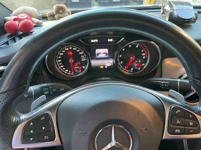 M-BENZ賓士 GLA180  第6張相片
