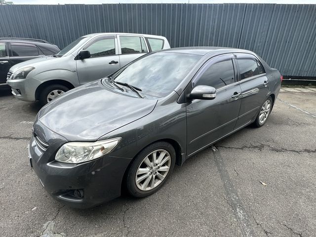 TOYOTA豐田 ALTIS  第1張相片