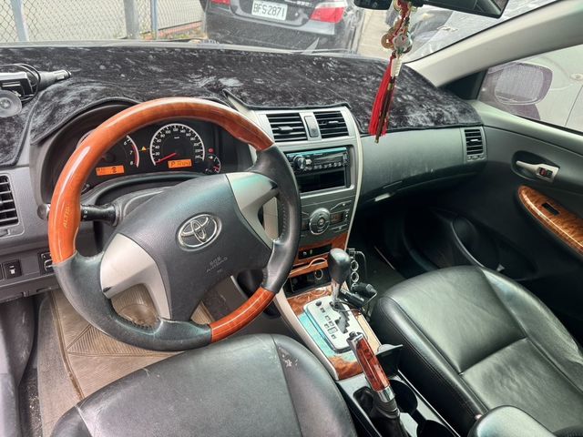 TOYOTA豐田 ALTIS  第4張相片