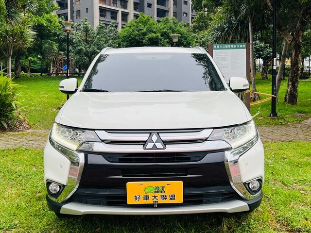 MITSUBISHI三菱 OUTLANDER  第2張相片