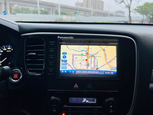 MITSUBISHI三菱 OUTLANDER  第11張相片