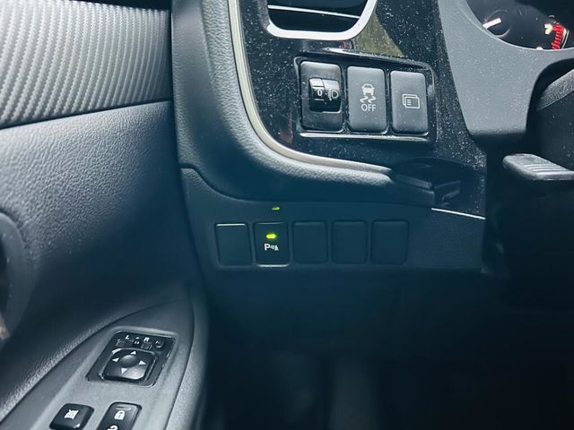MITSUBISHI三菱 OUTLANDER  第14張相片