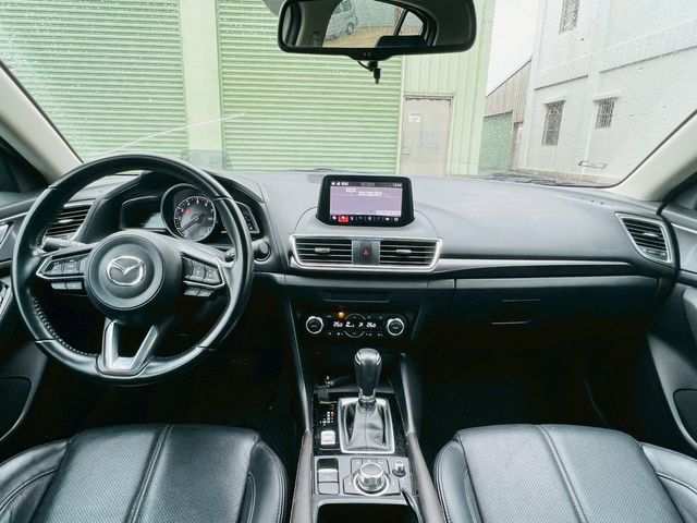 MAZDA馬自達 MAZDA 3  第4張相片