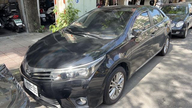 TOYOTA豐田 ALTIS  第1張相片