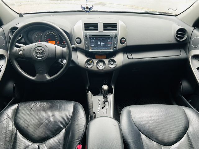 TOYOTA豐田 RAV4  第7張相片