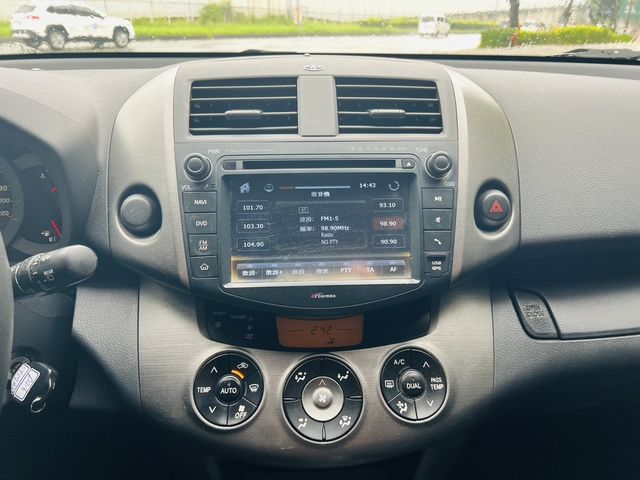 TOYOTA豐田 RAV4  第13張相片