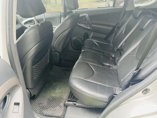 TOYOTA豐田 RAV4  第17張相片