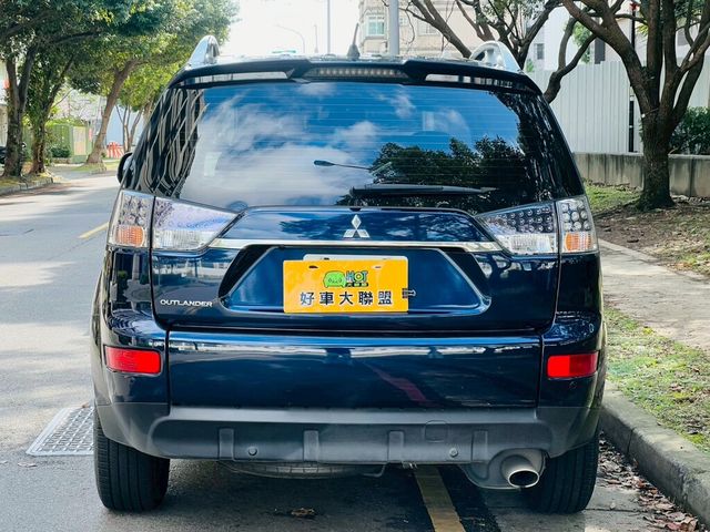 MITSUBISHI三菱 OUTLANDER  第4張相片