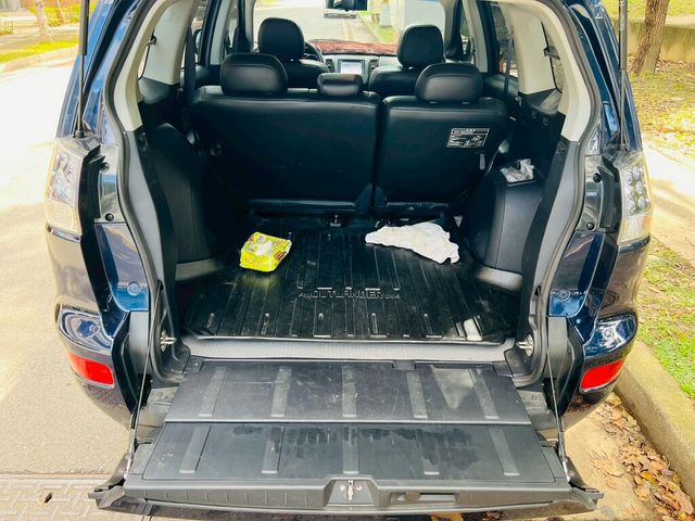 MITSUBISHI三菱 OUTLANDER  第5張相片