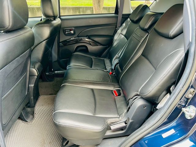 MITSUBISHI三菱 OUTLANDER  第16張相片