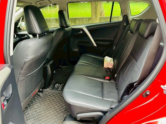 TOYOTA豐田 RAV4  第13張相片