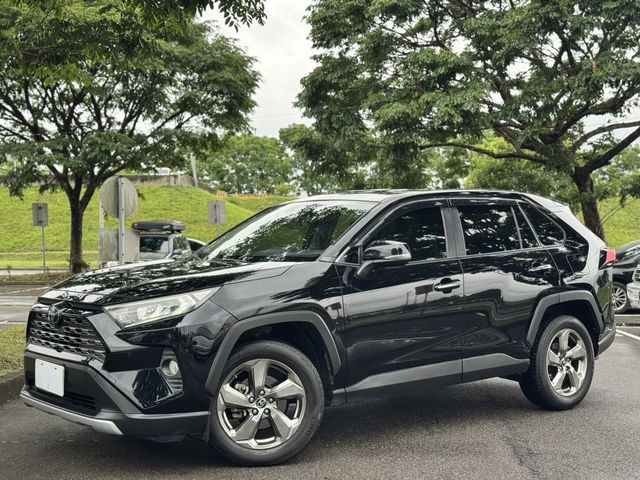 TOYOTA豐田 RAV4  第1張相片