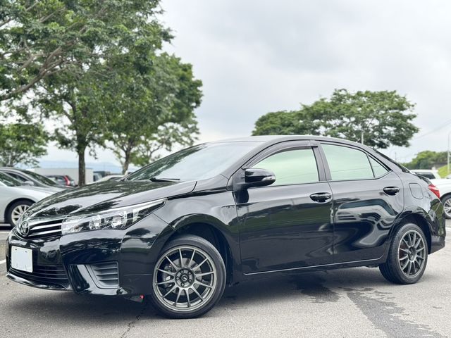 TOYOTA豐田 ALTIS  第1張相片