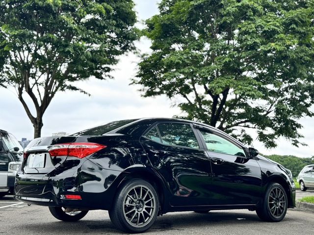 TOYOTA豐田 ALTIS  第3張相片