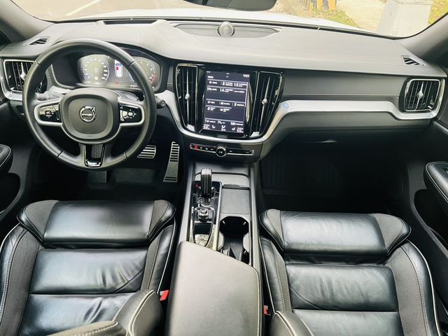 VOLVO富豪 V60  第7張相片