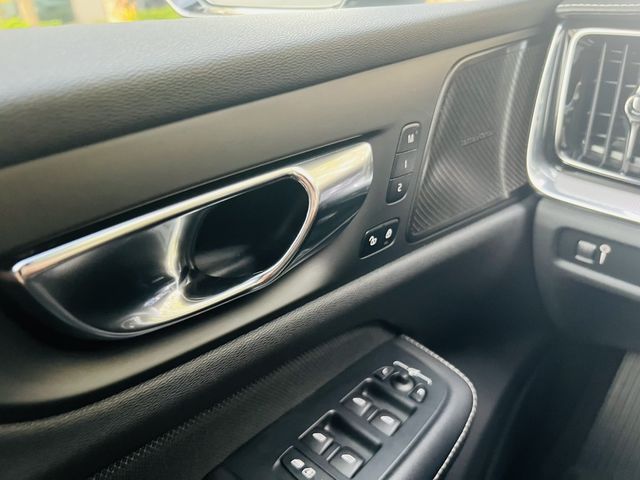 VOLVO富豪 V60  第11張相片