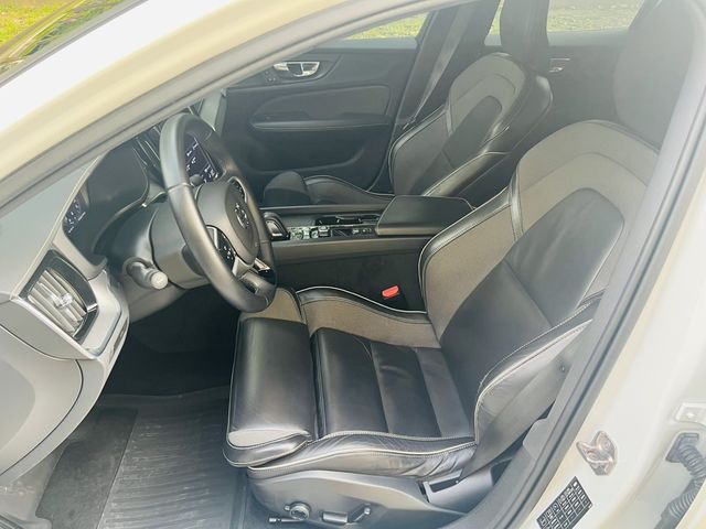 VOLVO富豪 V60  第17張相片