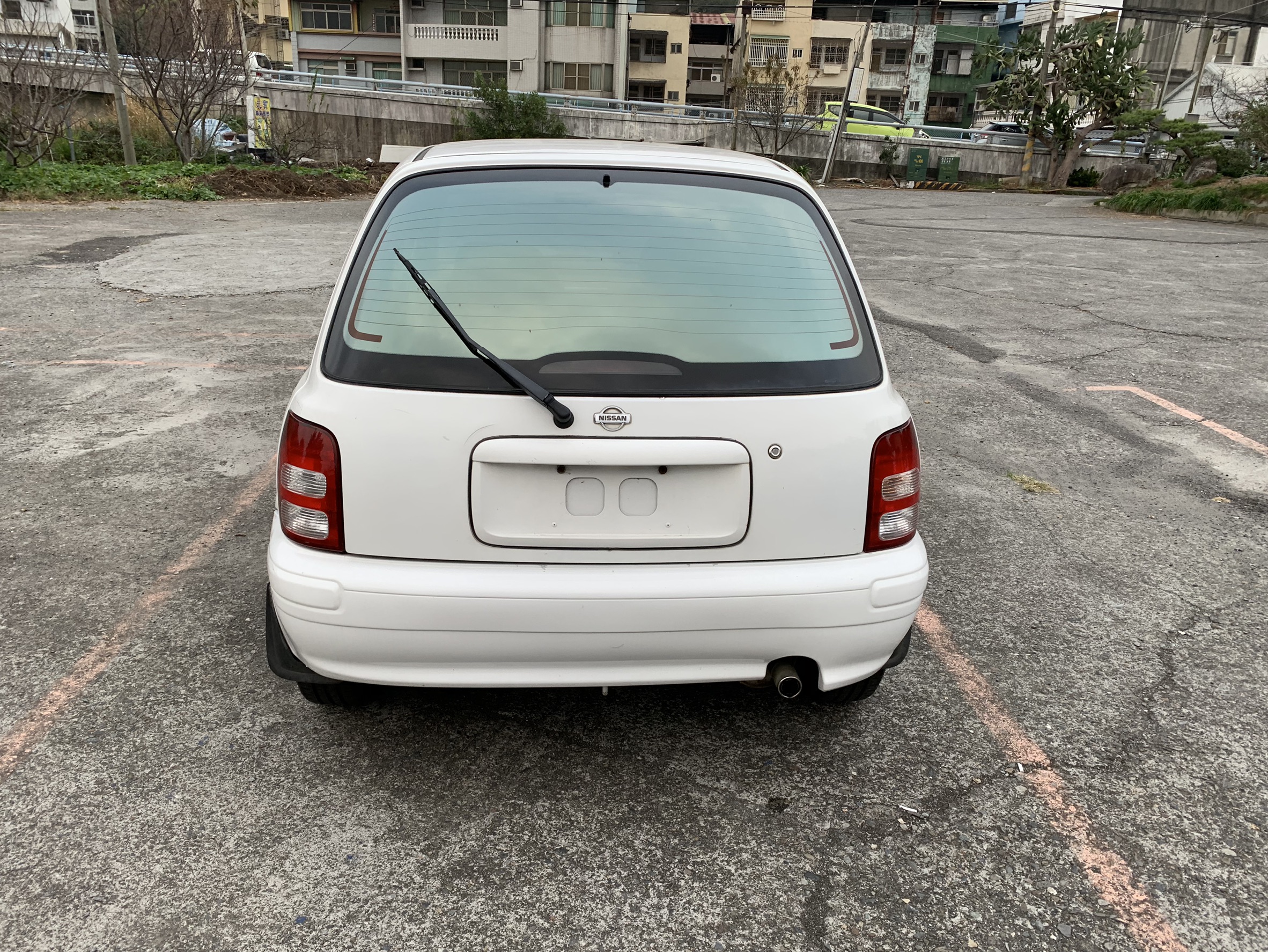 Nissan MARCH 省稅金省油小車   第2張相片