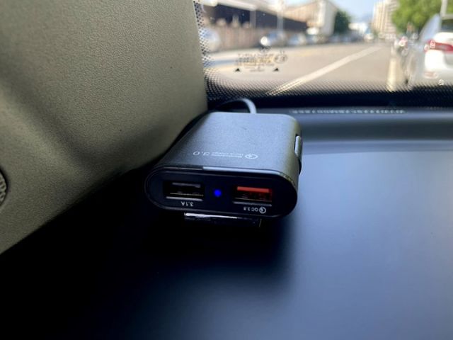 〈市場稀有少數低里程〉NEW BEETLE 小改款金龜車 6速手自 認證車 升級18吋鋁圈 倍適登避震 LED頭燈 尾翼  第9張相片