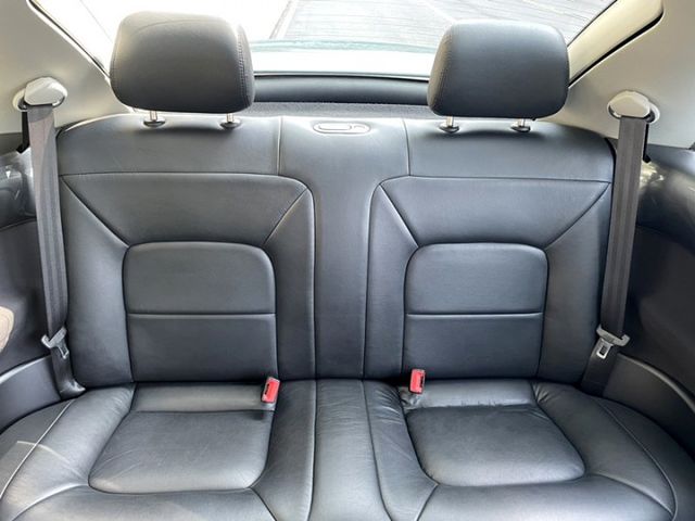 〈市場稀有少數低里程〉NEW BEETLE 小改款金龜車 6速手自 認證車 升級18吋鋁圈 倍適登避震 LED頭燈 尾翼  第15張相片