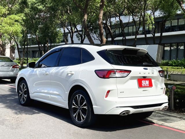 〈頂級動感平價跑旅〉小改款ST-LINE/一手車享全方位原廠保固/AWD/全景天窗/環景/全速域/電尾門/CarPlay  第2張相片