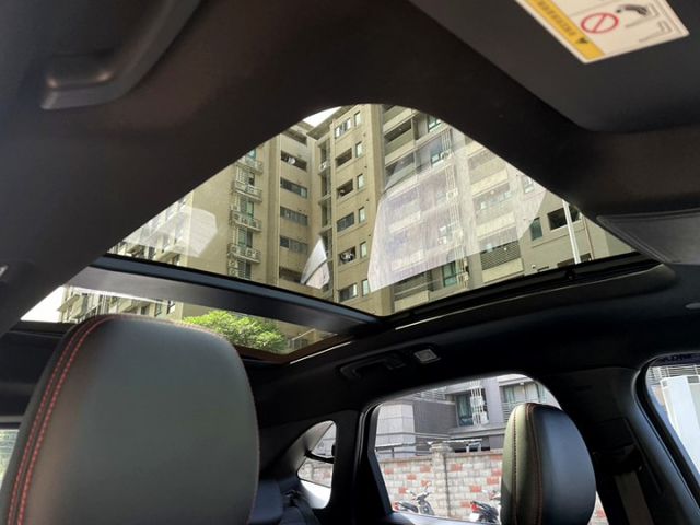 〈頂級動感平價跑旅〉小改款ST-LINE/一手車享全方位原廠保固/AWD/全景天窗/環景/全速域/電尾門/CarPlay  第14張相片