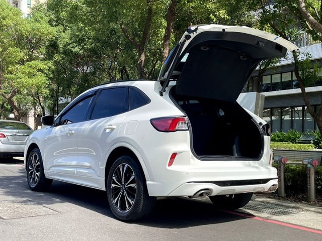 〈頂級動感平價跑旅〉小改款ST-LINE/一手車享全方位原廠保固/AWD/全景天窗/環景/全速域/電尾門/CarPlay  第20張相片